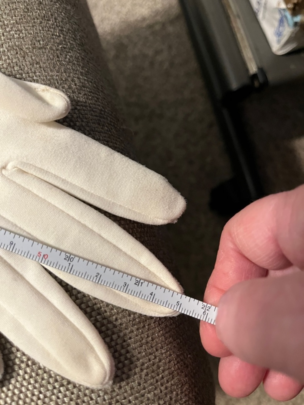 White Opera Gloves with Button Detail - Vintage - Picture 9 of 10
